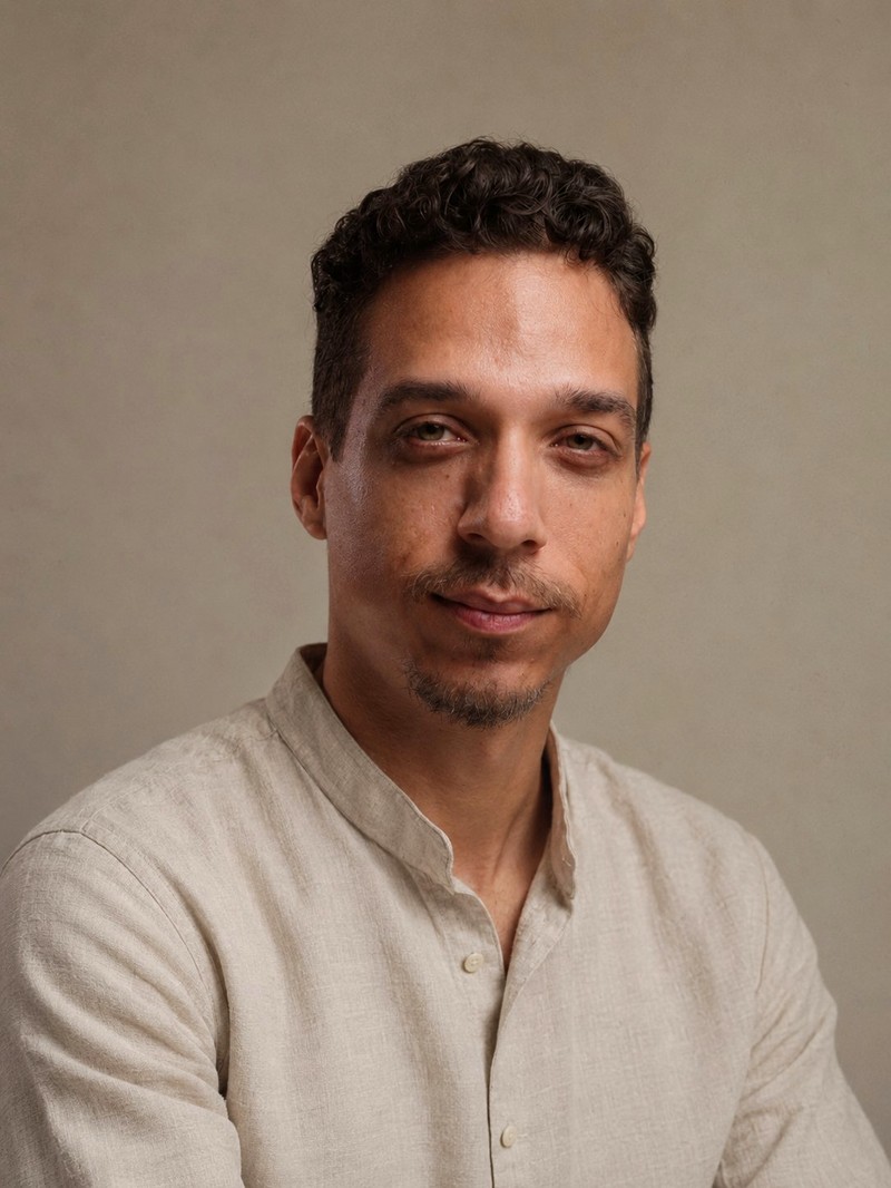 Mauricio Silva, psicólogo clínico TCC em Goiânia, especialista em TEA adulto, TDAH e burnout funcional